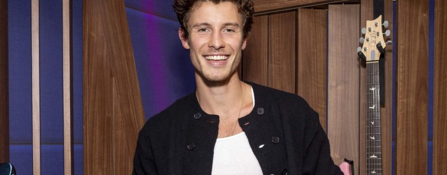 La nouvelle photo sexy torse nu de Shawn Mendes envoie les gays dans une frénésie