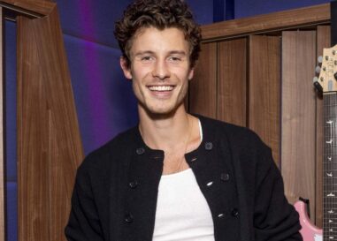 La nouvelle photo sexy torse nu de Shawn Mendes envoie les gays dans une frénésie