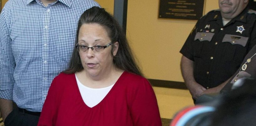 La Cour suprême des États-Unis refuse d'entendre l'affaire Kim Davis pour l'égalité du mariage