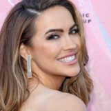Chrishell Stause menace de commencer à gifler MAGA « avec une sangle »