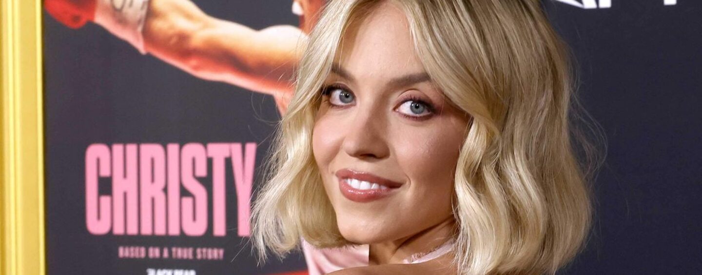 Sydney Sweeney moqué par John Stewart, Ruby Rose et plus après l'échec de « Christy » au box-office