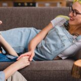 9 choses que seules les lesbiennes et les femmes bisexuelles comprennent