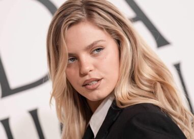 Renée Rapp vient-elle de se fiancer ? Voici pourquoi ses fans saphiques le pensent