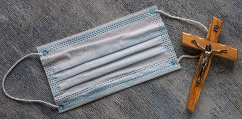 L’Église catholique interdit formellement les soins d’affirmation de genre dans ses hôpitaux