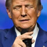 Le frère de Jeffrey Epstein dit que le « Bubba » mentionné dans l'e-mail de Trump sur le sexe oral n'est pas Bill Clinton