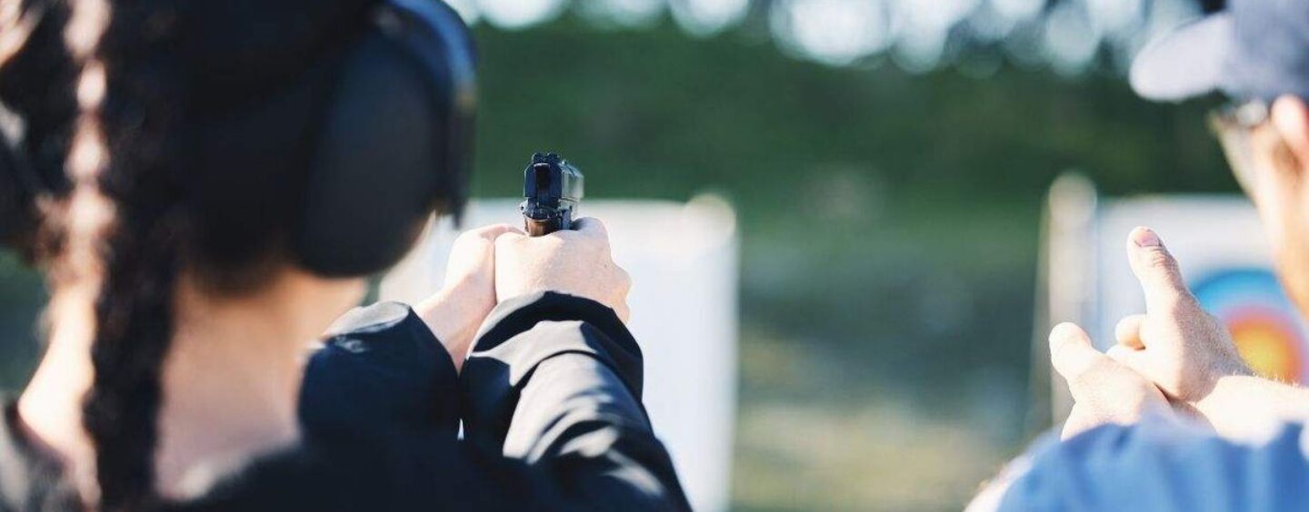 Les communautés marginalisées se tournent vers la possession d'armes par peur de l'autoritarisme de Trump