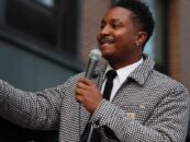 Chi Ossé, membre du Conseil gay noir de New York, dépose une plainte contre Hakeem Jeffries au Congrès