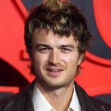 Regardez la star de Stranger Things, Joe Kerry, admettre son béguin apparemment bisexuel pour Disney