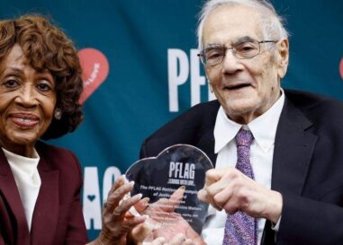 L'icône politique gay Barney Frank félicite le législateur démocrate pour avoir « réfuté les efforts des fanatiques »