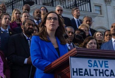 Sarah McBride dirige une coalition bipartite pour garantir « la liberté et la dignité » des personnes LGBTQ+ dans le monde