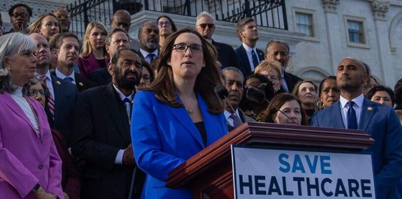 Sarah McBride dirige une coalition bipartite pour garantir « la liberté et la dignité » des personnes LGBTQ+ dans le monde