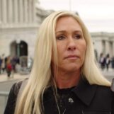 Marjorie Taylor Greene, la députée républicaine anti-LGBTQ+, démissionnera en janvier