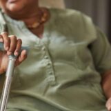 Les personnes trans et les personnes de couleur ont été discrètement rayées du plan national de soins