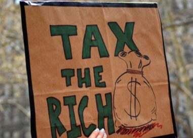 Comment un message commun de « Taxer les riches » pourrait rendre la vie plus abordable et remporter les élections