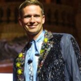 Un conseiller gay de New York candidat au Congrès déclare que l'Amérique est à la croisée des chemins