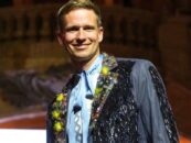 Un conseiller gay de New York candidat au Congrès déclare que l'Amérique est à la croisée des chemins