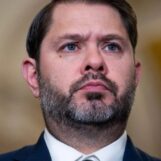 Les fuites de textes de Ruben Gallego se moquant de l'apparence et de la masculinité des démocrates intensifient les inquiétudes concernant leur tempérament