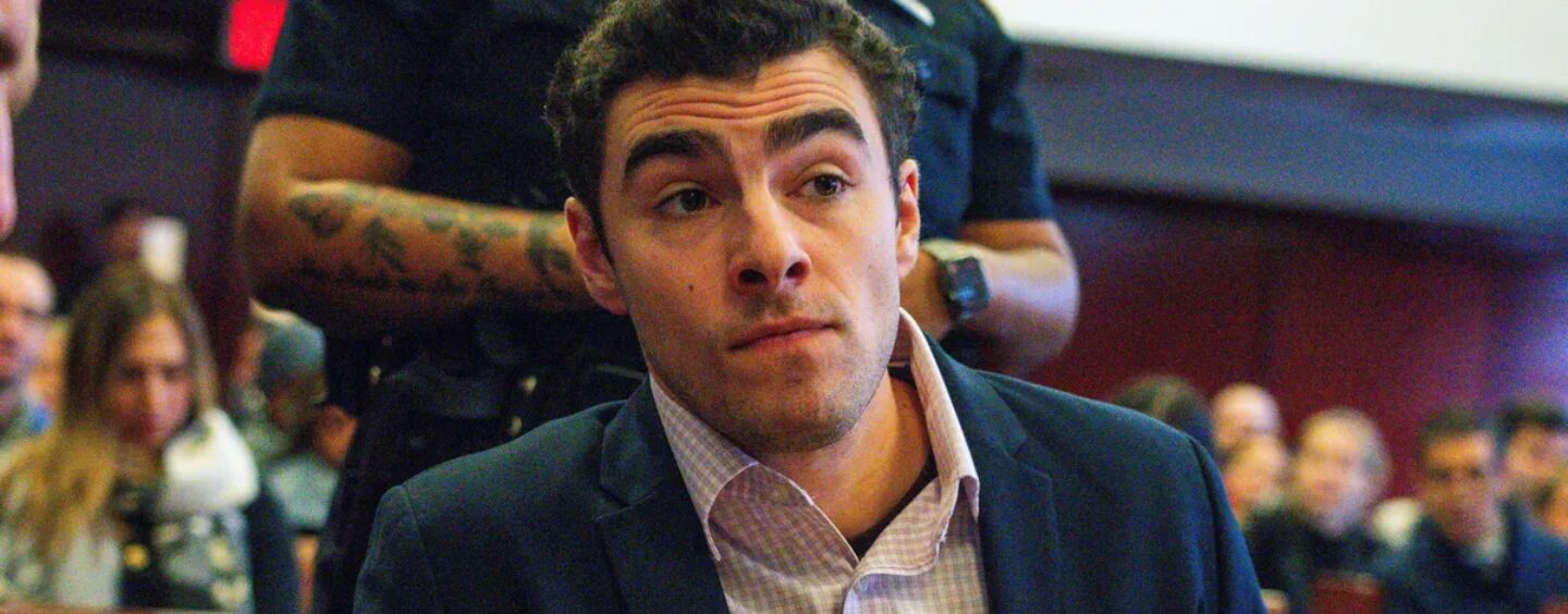 Luigi Mangione présente un nouveau look au tribunal et les gays se déchaînent