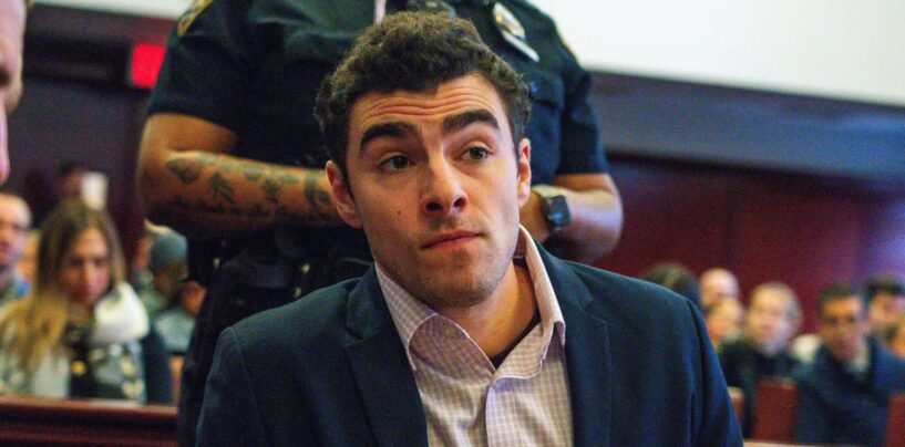 Luigi Mangione présente un nouveau look au tribunal et les gays se déchaînent