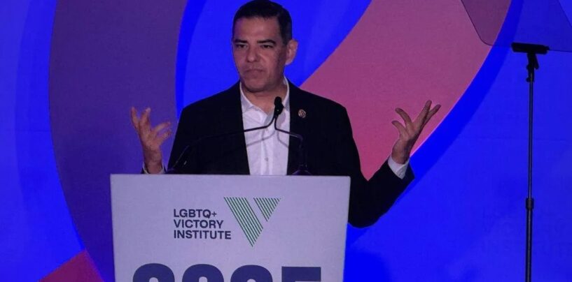 Le député « le plus gay » Robert Garcia et la gouverneure du Maine Janet Mills ciblent Trump lors d’une conférence sur le leadership LGBTQ+