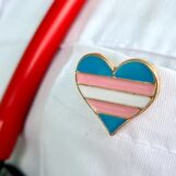 La Floride poursuit des groupes médicaux de premier plan pour avoir soutenu les soins d'affirmation de genre