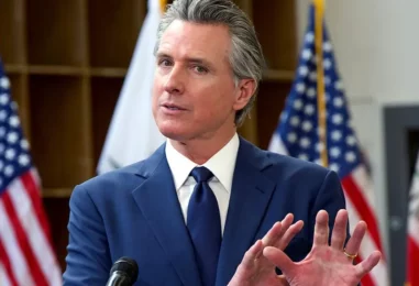 Gavin Newsom a-t-il vraiment signé les projets de loi les plus pro-trans de tous les gouverneurs ?