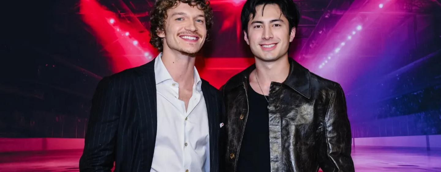 Les stars de Heated Rivalry remercient le bar gay WeHo d'avoir « tweeté sur nos fesses »