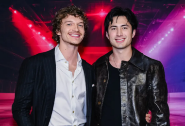 Les stars de Heated Rivalry remercient le bar gay WeHo d'avoir « tweeté sur nos fesses »