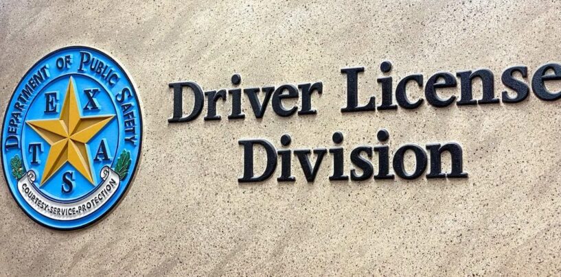 Le Texas utilise-t-il les données des permis de conduire pour suivre les résidents transgenres ?