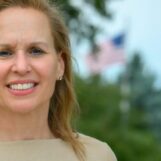 Après 30 ans en uniforme, un vétéran du Nebraska qui a survécu au « ne demandez pas, ne dites pas » se présente au Congrès