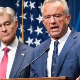 RFK Jr. et le Dr Oz annoncent des mesures radicales pour interdire les soins d'affirmation de genre pour les jeunes trans