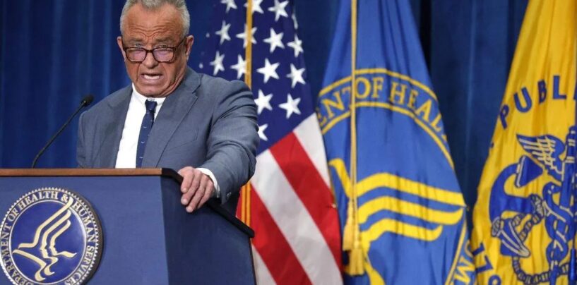 Expert en politique de santé auprès de RFK Jr. : On ne peut pas interdire les soins aux jeunes trans de cette façon