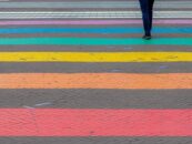 Une ville du Texas supprimera les passages pour piétons arc-en-ciel sur ordre de l'administration Trump