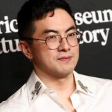 Bowen Yang quittera SNL après l'épisode Ariana Grande et Cher