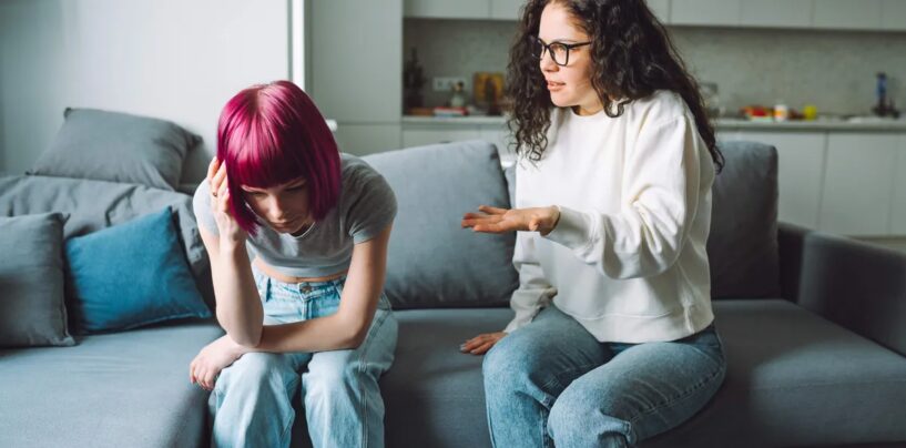 Ce que les personnes queer devraient savoir sur la réaction actuelle liée au « pas de contact » avec leur famille