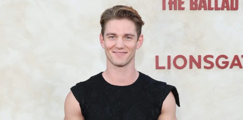 Nico Greetham se déshabille dans un nouveau selfie sexy torse nu et les gays vivent