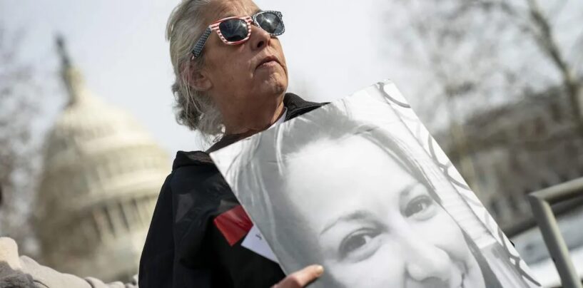 Ashli ​​Babbitt et la formation d'un martyr MAGA