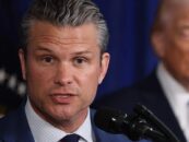 Mark Kelly défiant le fait qu'il soit le « secrétaire à la Défense le plus incompétent » Pete Hegseth cible l'indemnité de retraite du sénateur