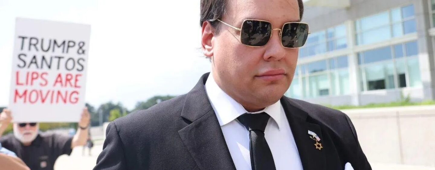 Le fraudeur George Santos prétend qu'il se rend au Venezuela « pour apporter de l'aide »