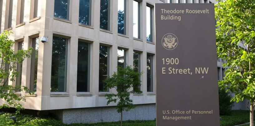 Trump poursuivi en justice pour refus de soins d'affirmation de genre aux employés fédéraux