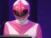 Un hacktiviste supprime « Tinder for Nazis » en direct sur scène alors qu'il est habillé en Power Ranger