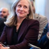 Les groupes LGBTQ+ de Virginie « ravis » de défiler lors du défilé inaugural célébrant le nouveau gouverneur démocrate de l'État