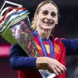 La star lesbienne du football Esther González est officiellement maman et partage de jolies photos