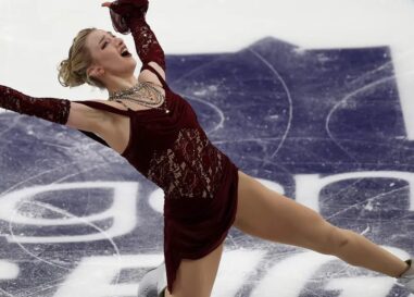 Amber Glenn devrait être la première femme queer à rejoindre l'équipe olympique américaine de patinage artistique