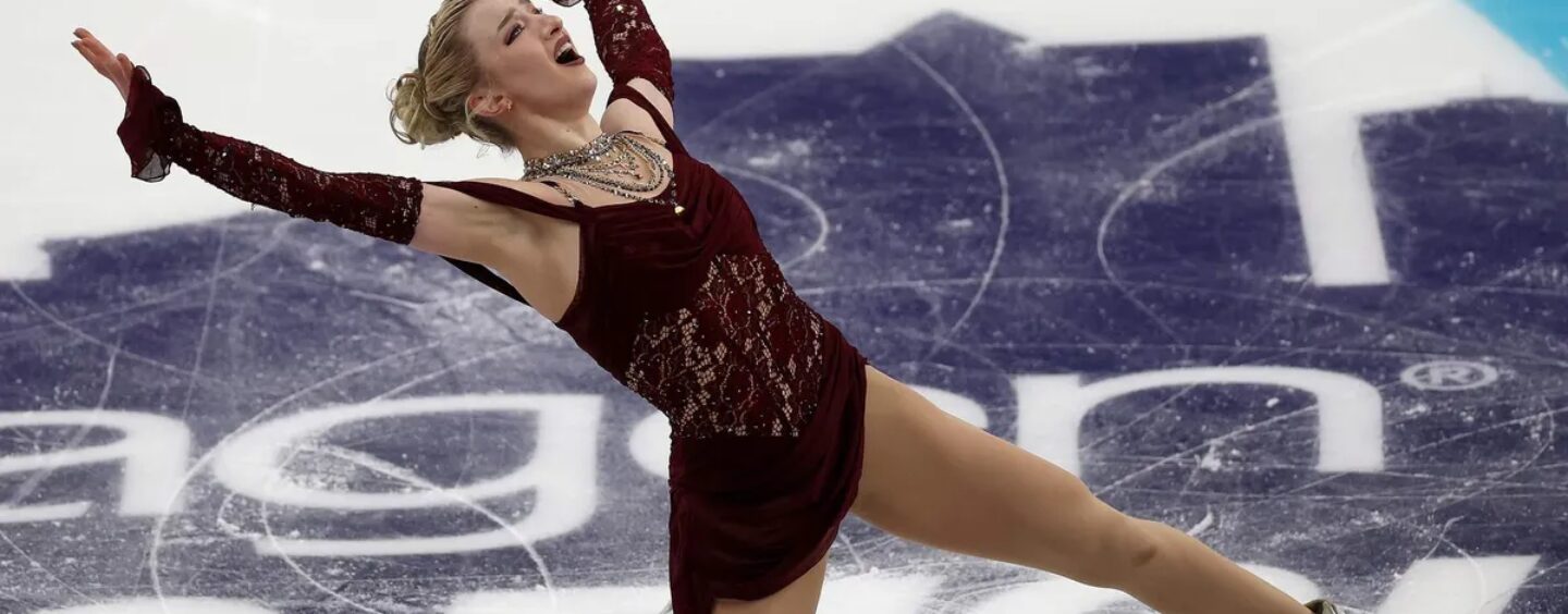 Amber Glenn devrait être la première femme queer à rejoindre l'équipe olympique américaine de patinage artistique