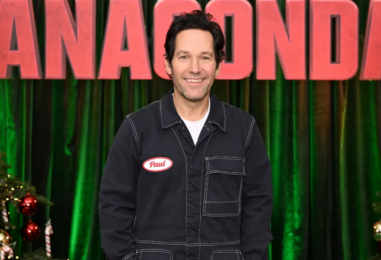 La star d'Anaconda, Paul Rudd, félicitée pour son « énorme pénis »
