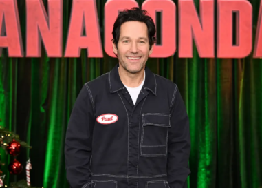 La star d'Anaconda, Paul Rudd, félicitée pour son « énorme pénis »