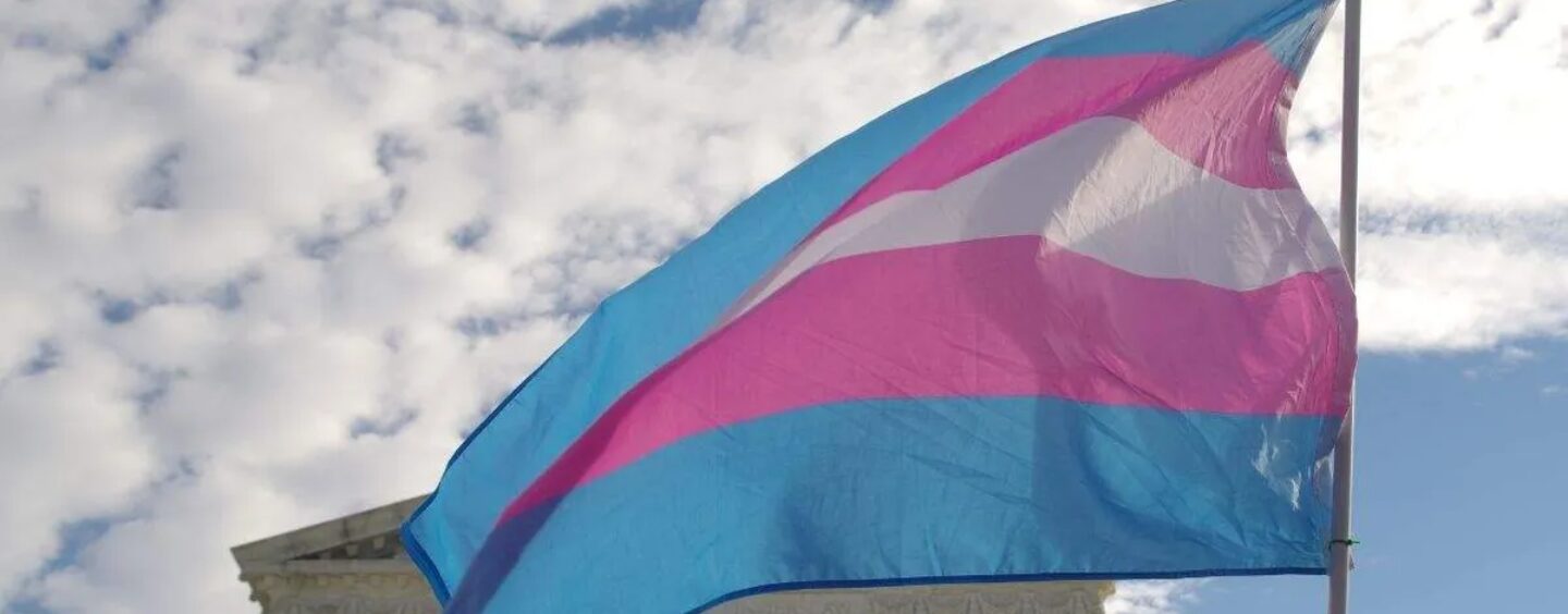 Les Californiens conservateurs demandent à SCOTUS d'autoriser la sortie forcée des étudiants transgenres