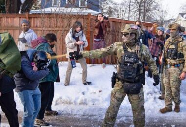 Trump menace d'utiliser l'Insurrection Act pour envoyer des militaires à Minneapolis après l'assassinat de l'ICE