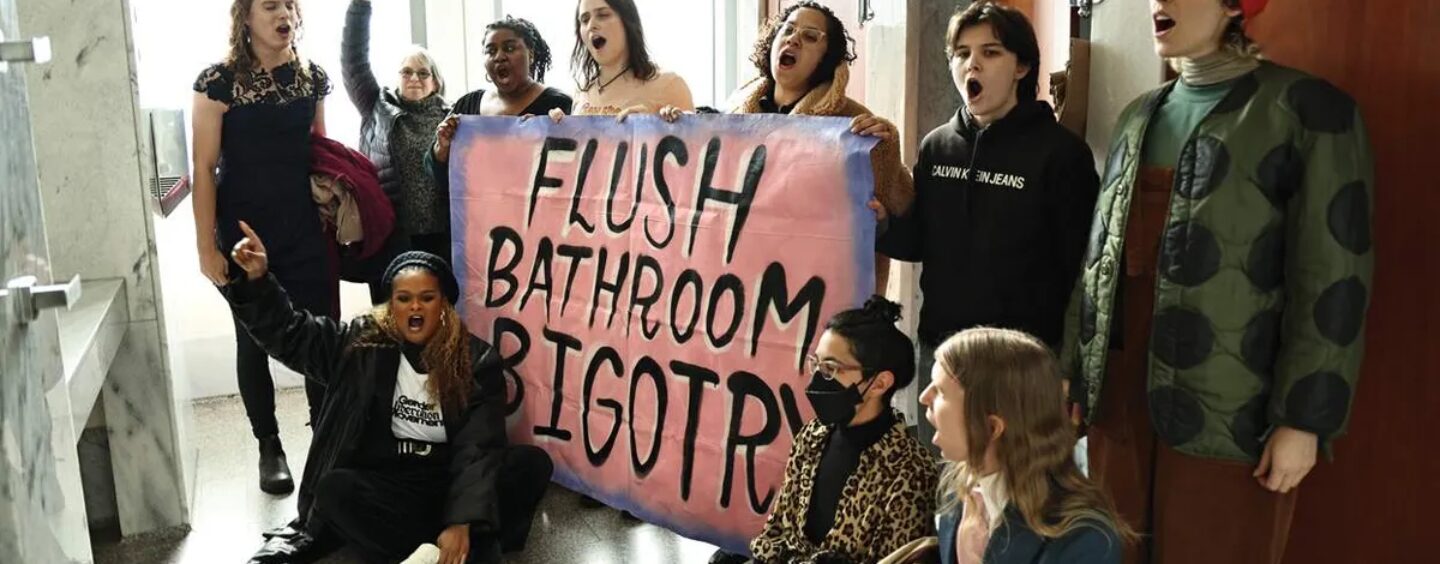 Un an plus tard, le Mouvement de libération du genre intensifie sa lutte pour les droits des trans
